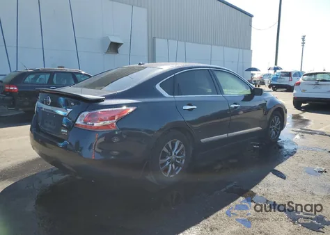 2015 Nissan Altima 2.5 z USA, uszkodzony, nr VIN 1N4AL3AP7FN912862